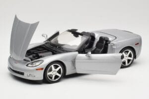 Chevrolet Corvette C6 Kabrió Ezüst Hot Wheels 1:18 B6052 Fém – 2. kép a 8-ből