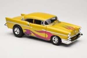 Chevrolet Custom Sárga Lánggal Hot Wheels 1:18 21356 Fém – 6. kép a 8-ből