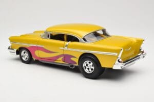 Chevrolet Custom Sárga Lánggal Hot Wheels 1:18 21356 Fém – 7. kép a 8-ből