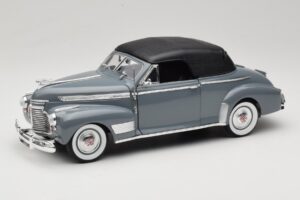 Chevrolet Deluxe Kabrió Puha Tetővel Szürke Eagles Race 1:18 7497276 Fém
