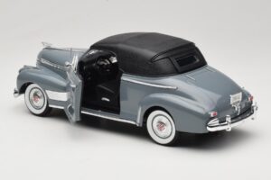 Chevrolet Deluxe Kabrió Puha Tetővel Szürke Eagles Race 1:18 7497276 Fém – 5. kép a 8-ből
