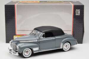 Chevrolet Deluxe Kabrió Puha Tetővel Szürke Eagles Race 1:18 7497276 Fém – 8. kép a 8-ből