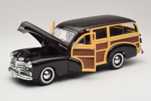Chevrolet Fleetmaster Woody Fekete Maisto 1:18 56043 Fém – 2. kép a 8-ből