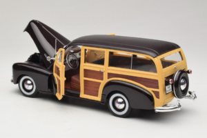 Chevrolet Fleetmaster Woody Fekete Maisto 1:18 56043 Fém – 5. kép a 8-ből