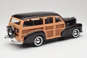 Chevrolet Fleetmaster Woody Fekete & Wood Panels Maisto 1:18 43697545B Fém – 3. kép a 8-ből