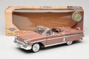 Chevrolet Impala Kabrió Barna Motormax 1:18 73112 Fém – 8. kép a 8-ből