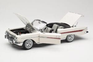 Chevrolet Impala Kabrió Fehér Sun Star 1:18 3405 Fém – 2. kép a 8-ből