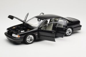 Chevrolet Impala SS Fekete AUTOart 1:18 71091 Fém – 2. kép a 8-ből