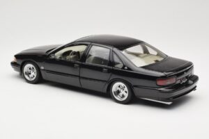 Chevrolet Impala SS Fekete AUTOart 1:18 71091 Fém – 7. kép a 8-ből