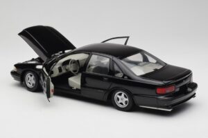 Chevrolet Impala SS Fekete UT Models 1:18 21031 Fém – 5. kép a 8-ből