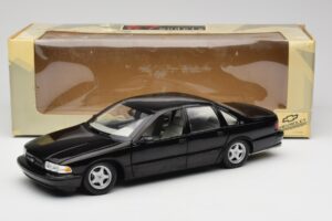 Chevrolet Impala SS Fekete UT Models 1:18 21031 Fém – 8. kép a 8-ből
