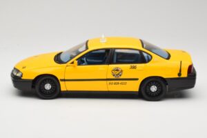 Chevrolet Impala Taxi Maisto 1:18 36617 Fém – 4. kép a 8-ből