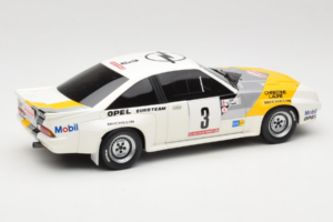 Opel Manta 400 Group B Rally Tour de Corse 1984 Chevrolet G30 Szervizjárművel Otto 1:18 OT491 Gyanta – 11. kép a 13-ből