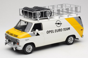 Opel Manta 400 Group B Rally Tour de Corse 1984 Chevrolet G30 Szervizjárművel Otto 1:18 OT491 Gyanta – 4. kép a 13-ből