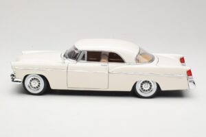 Chrysler 300B Fehér Maisto 1:18 531897 Fém – 4. kép a 8-ből