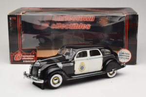 Chrysler Airflow Rendőrautó Signature Models 1:18 CCSM01 Fém – 6. kép a 6-ből