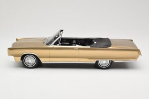 Chrysler Newport Kabrió Gold Metallic BoS Models 1:18 BOS273 Gyanta – 3. kép a 6-ből