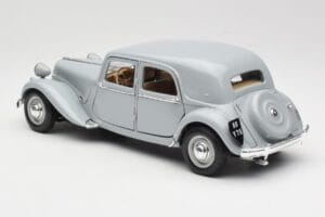Citroen 15CV 6 Cyl Szürke Maisto 1:18 50313 Fém – 7. kép a 8-ből