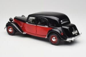 Citroen 15CV 6 Cyl Fekete & Piros Valmy Maisto 1:18 56009 Fém – 7. kép a 8-ből