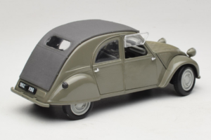 Citroen 2CV Zöld Maisto 1:18 50289 Fém – 3. kép a 8-ből