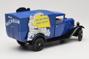Citroen C4 F Pas de Pneus Trop Petit Kék Solido 1:18 151235-00 Fém – 3. kép a 8-ből