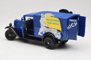 Citroen C4 F Pas de Pneus Trop Petit Kék Solido 1:18 151235-00 Fém – 5. kép a 8-ből