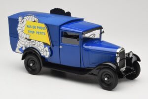 Citroen C4 F Pas de Pneus Trop Petit Kék Solido 1:18 151235-00 Fém – 6. kép a 8-ből