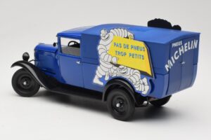 Citroen C4 F Pas de Pneus Trop Petit Kék Solido 1:18 151235-00 Fém – 7. kép a 8-ből