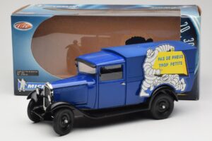 Citroen C4 F Pas de Pneus Trop Petit Kék Solido 1:18 151235-00 Fém – 8. kép a 8-ből
