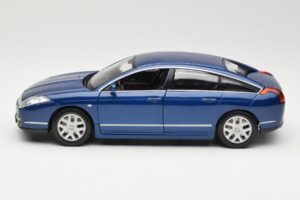 Citroen C6 Kék Bburago 1:18 18-12073 Fém – 4. kép a 8-ből