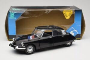 Citroen DS Presidentielle Szürke Solido 1:18 8035 Fém – 8. kép a 8-ből