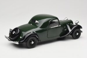Citroen Traction Avant 11 Coupe Zöld Solido 1:18 8179 Fém – 3. kép a 8-ből