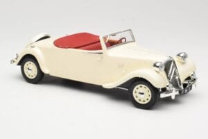 Citroen Traction Avant 11B Kabrió Krémszínű Norev 1:18 181440 Fém – 4. kép a 6-ből