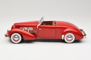Cord 812 Kabrió Piros American Muscle 1:18 32158 Fém – 4. kép a 8-ből