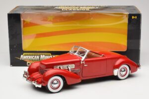 Cord 812 Kabrió Piros American Muscle 1:18 32158 Fém – 8. kép a 8-ből