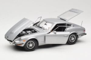 Datsun 240Z S30 Ezüst Sun Star 1:18 3503 Fém – 2. kép a 8-ből