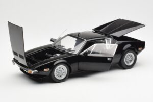 De Tomaso Pantera Fekete Kyosho 1:18 08851BK Fém – 2. kép a 8-ből