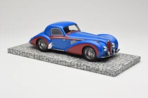 Delahaye Type 145 V12 Coupe Kék Piros Minichamps 1:18 107116121 Gyanta – 4. kép a 6-ből