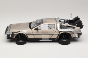 DeLorean DMC-12 Back to the Future Time Machine Sun Star 1:18 2710 Fém – 3. kép a 6-ből
