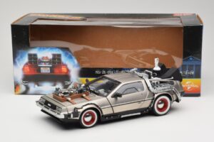 DeLorean DMC-12 Back to the Future Part III Sun Star 1:18 2712 Fém – 8. kép a 8-ből