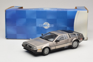 DeLorean DMC-12 Ezüst Sun Star 1:18 2703 Fém – 6. kép a 6-ből