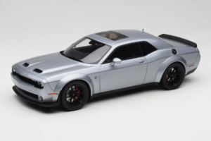 Dodge Challenger SRT Hellcat Redeye Ezüst GT Spirit 1:18 GT226 Gyanta