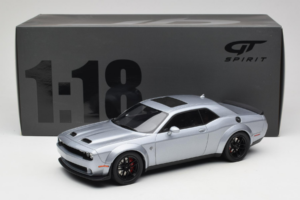 Dodge Challenger SRT Hellcat Redeye Ezüst GT Spirit 1:18 GT226 Gyanta – 6. kép a 6-ből