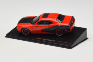 Dodge Challenger SRT8 Piros IXO 1:43 CLC597N Fém – 3. kép a 4-ből