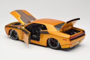 Dodge Challenger Concept Arany Maisto 1:18 31320 Fém – 5. kép a 8-ből