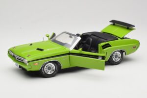 Dodge Challenger Kabrió Zöld Greenlight 1:18 12803-06G Fém – 2. kép a 8-ből