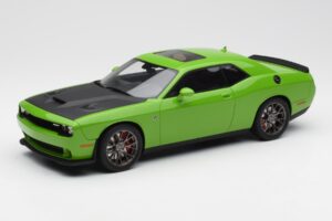 Dodge Challenger SRT Hellcat Zöld GT Spirit 1:18 GT168 Gyanta