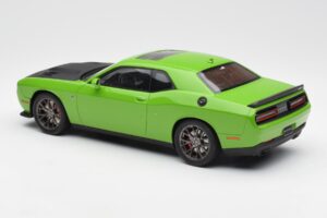 Dodge Challenger SRT Hellcat Zöld GT Spirit 1:18 GT168 Gyanta – 5. kép a 6-ből