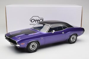 Dodge Challenger R/T Plum Crazy Otto 1:12 G083 Gyanta – 6. kép a 6-ből