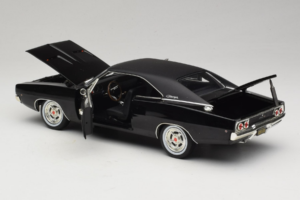 Dodge Charger R/T Steve McQueen Bullitt Movie Greenlight 1:18 12839 Fém – 5. kép a 8-ből
